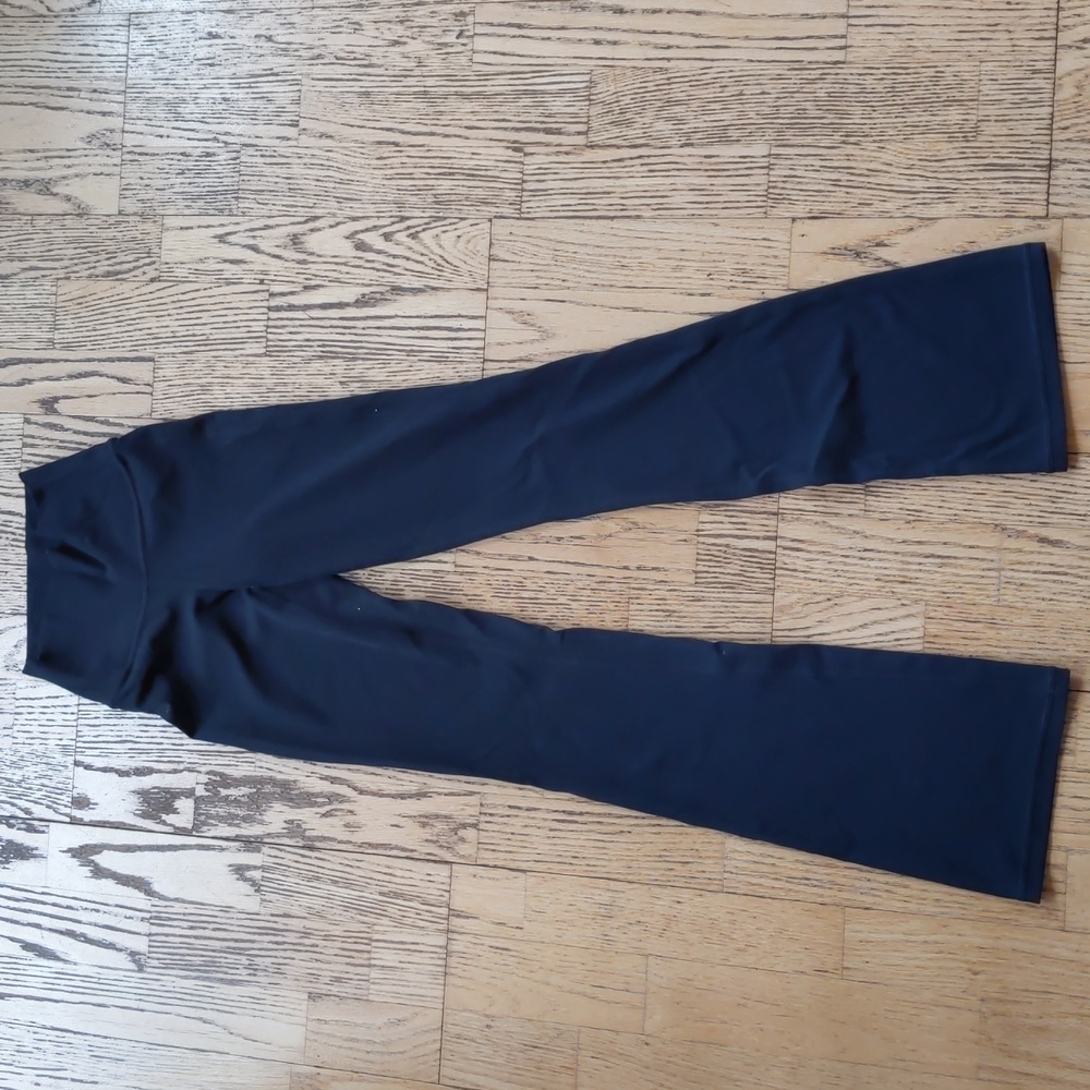Athleta Transcend Slim Pant flared leg XXS